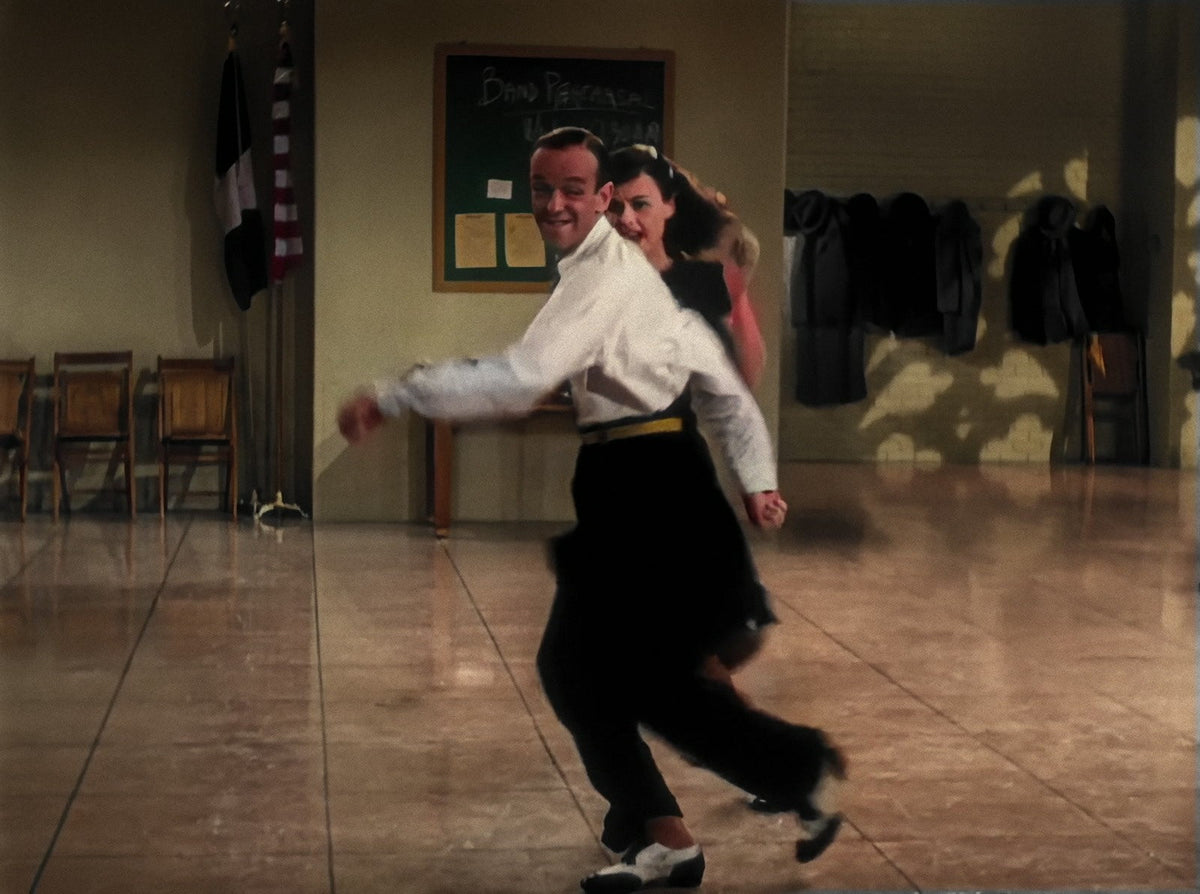 Second Chorus, still from the Color Edition